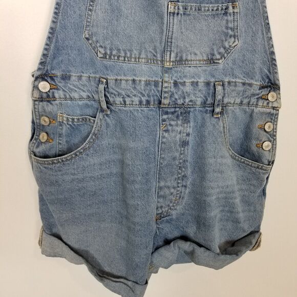 Free People WE THE FREE Denim Shortalls Size 26 Shorts Blue Jeans Roll Up Y2K - Picture 3 of 9